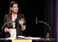 Sandra Bullock fue a recibir su "razzie" por All About Steve